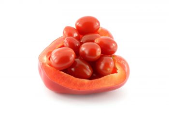 گوجه های کوچک داخل فلفل قرمز